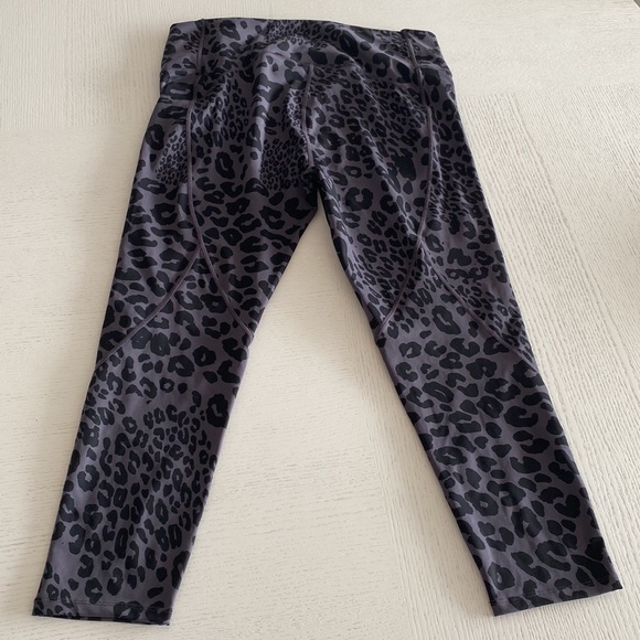 Rockwear Capri Leggings - Picture 4 of 6